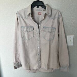Levi’s Long Sleeve Shirt Pearl Snap Light Pink/Blue Chambray Women’s Size M NEW